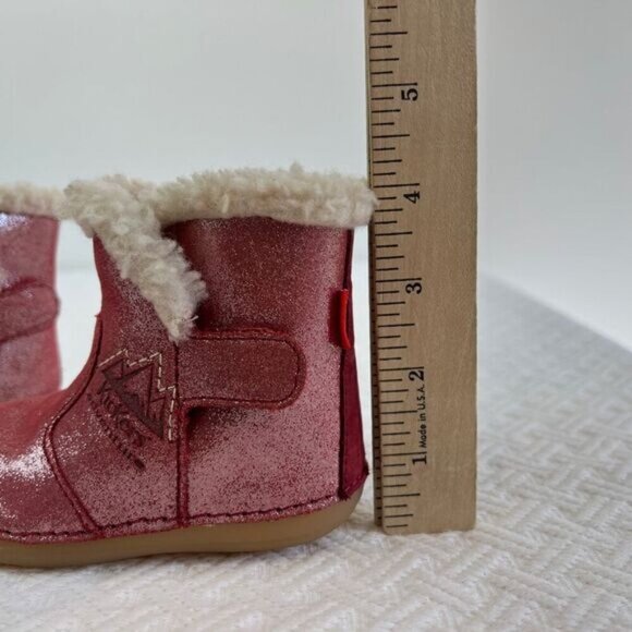 Kickers Baby Size 18mo months  Little Red Glitter Booties Boots Faux Fur Trim 18 - Picture 10 of 12